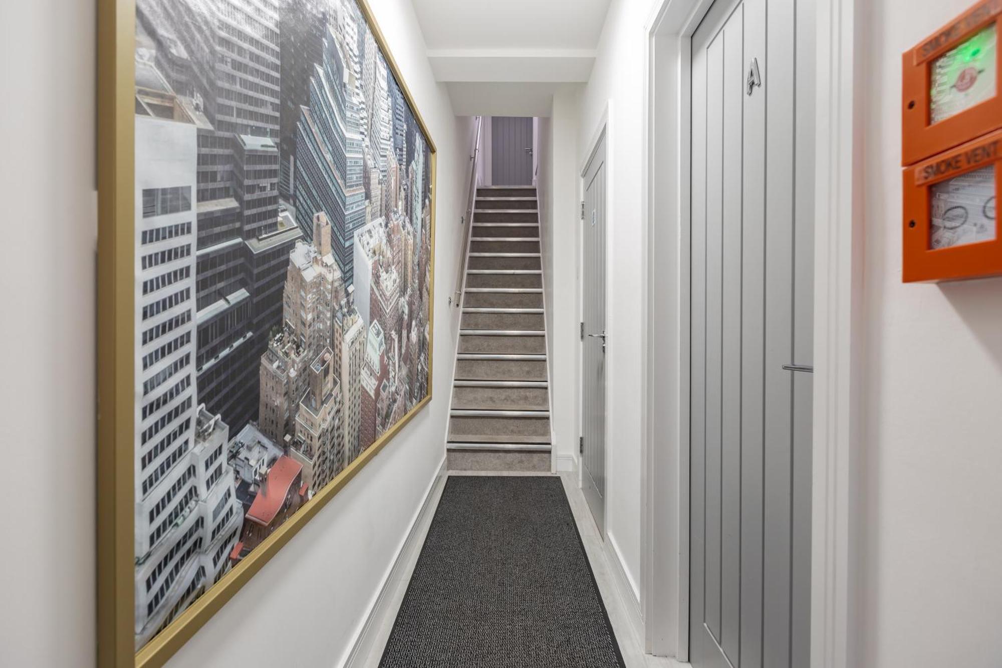 Pembroke Heights Aparthotel ชาแธม ภายนอก รูปภาพ
