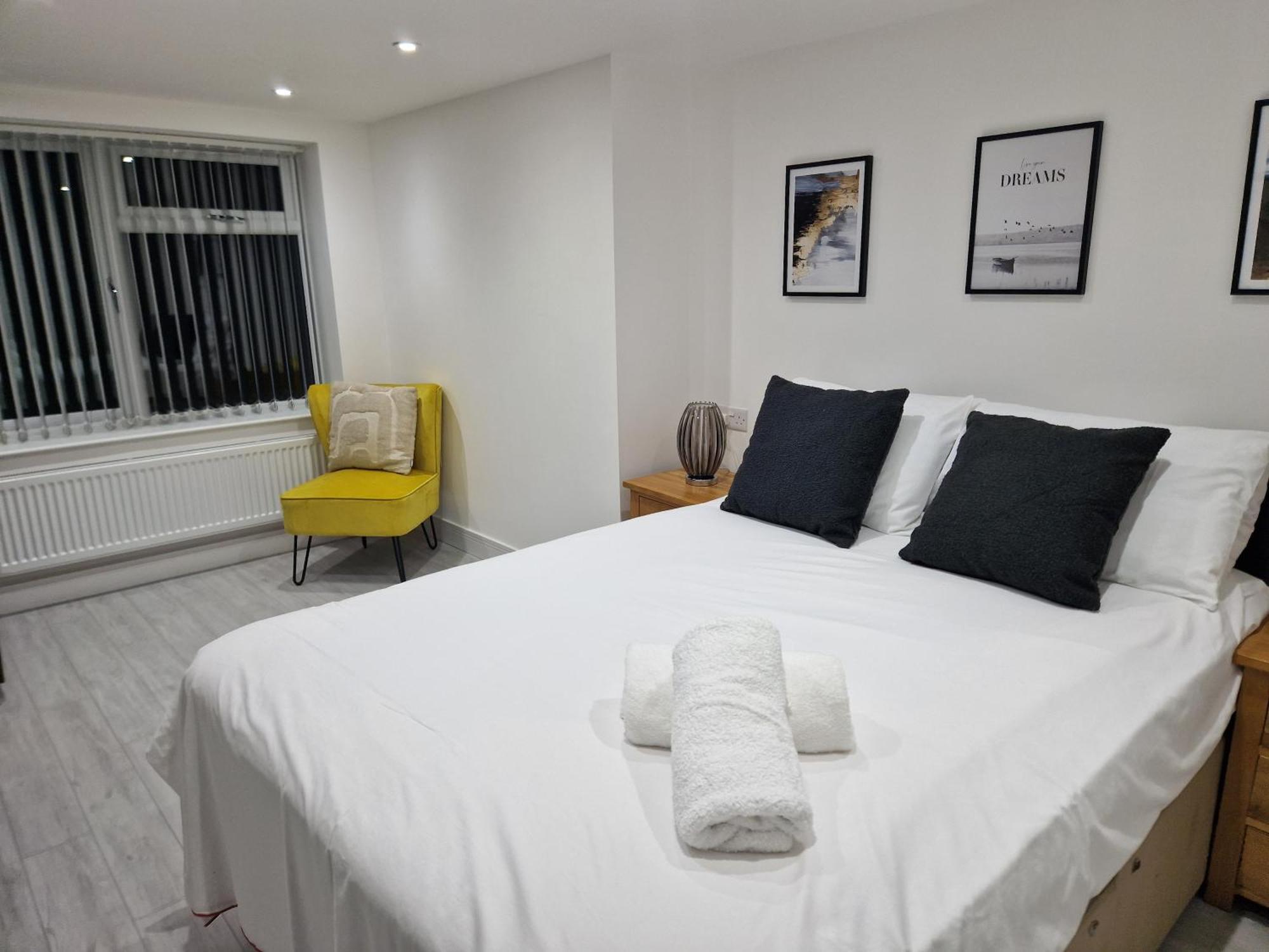 Pembroke Heights Aparthotel ชาแธม ภายนอก รูปภาพ